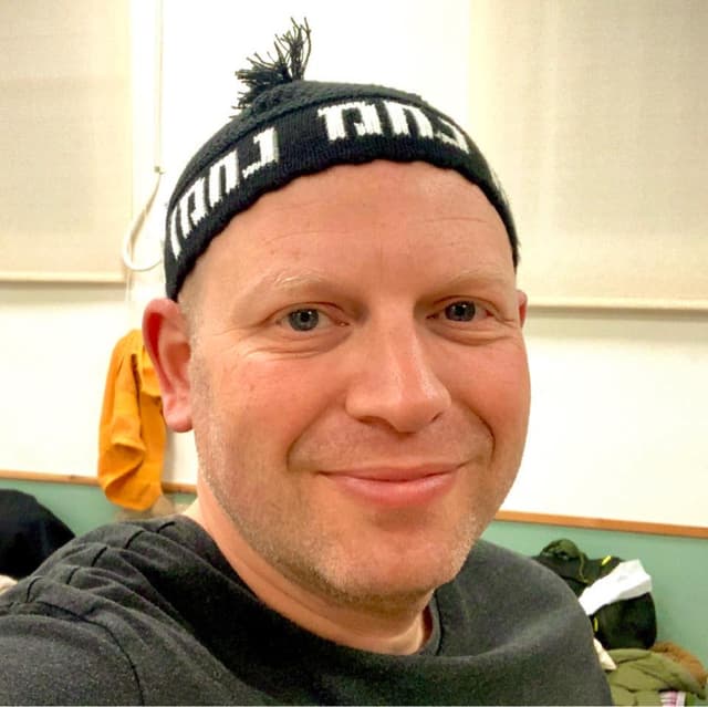 בן, המארח של שבת קלאב